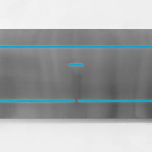 AO V, 2022, Alluminio aeronautico con nastro luminoso, 84x184cm